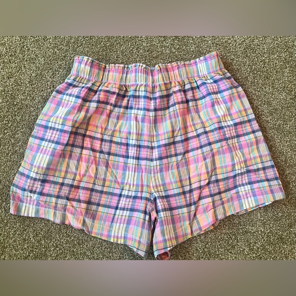 Tommy Hilfiger - Picture 2 of 3